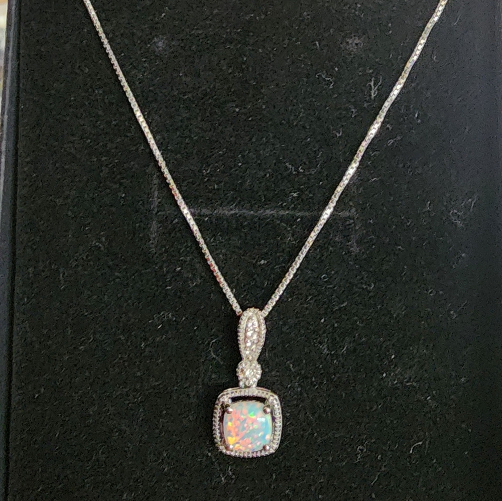 Beautiful Kay Jewelers Opal & Diamond Necklace